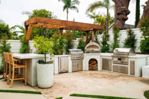 How to Turn Your Backyard Into a Restaurant-Style Outdoor Kitchen