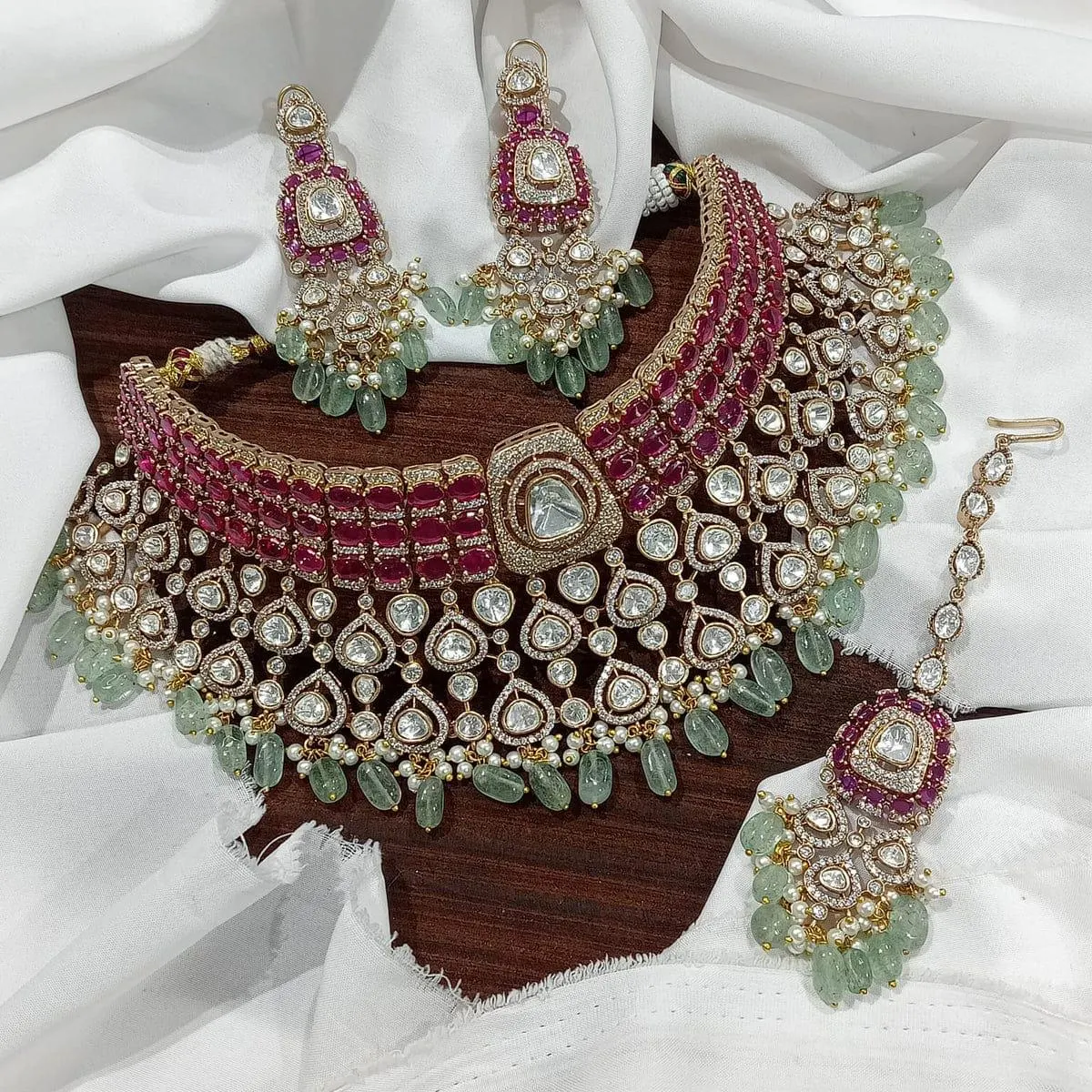 How to Choose Jewelry for Traditional Celebrations